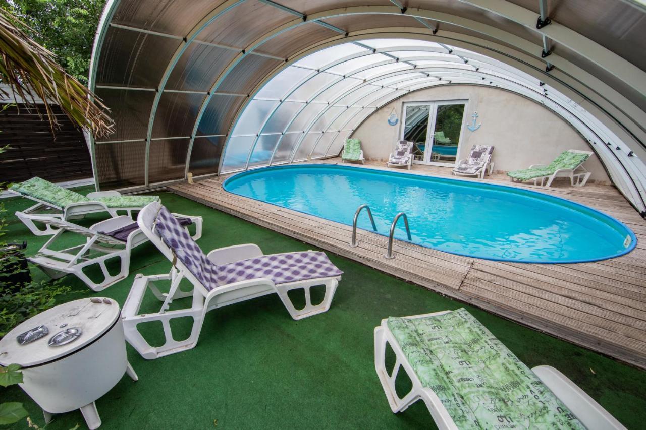 Casa Arcadia 1 Piscina,Jacuzzi, Sauna Buzău Exterior foto