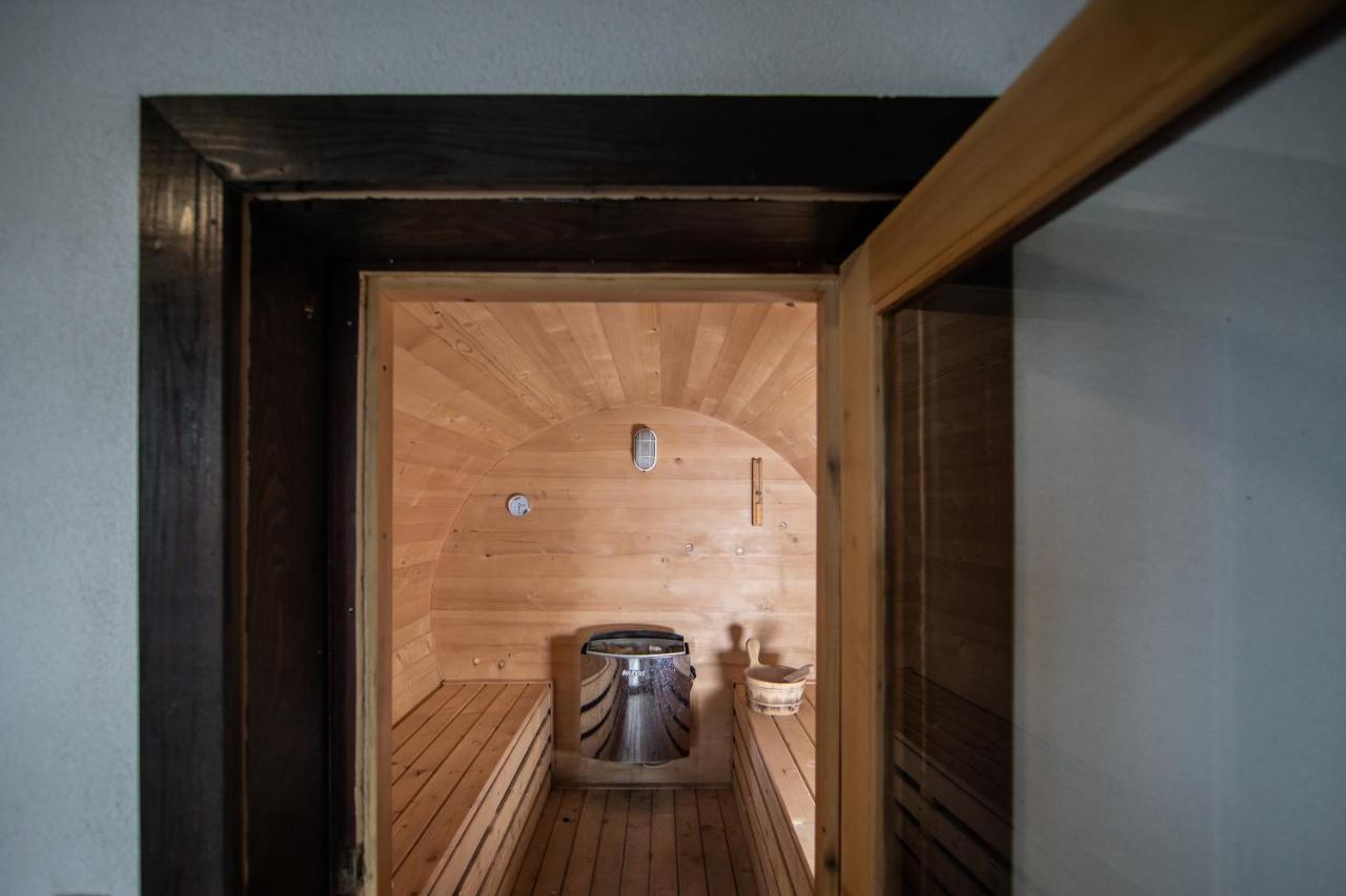 Casa Arcadia 1 Piscina,Jacuzzi, Sauna Buzău Exterior foto